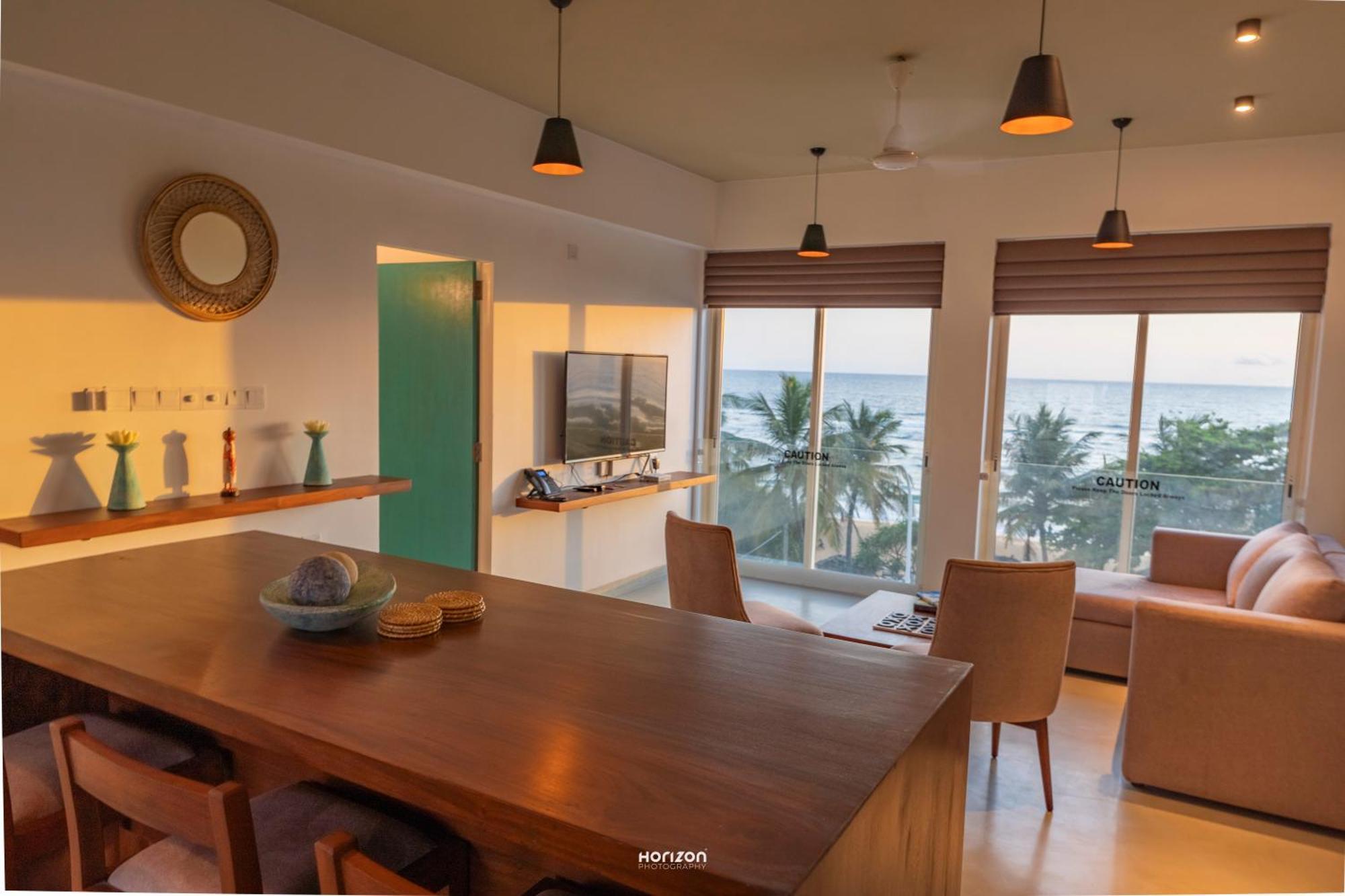 50 By The Sea Hotel Dehiwala-Mount Lavinia Exterior photo