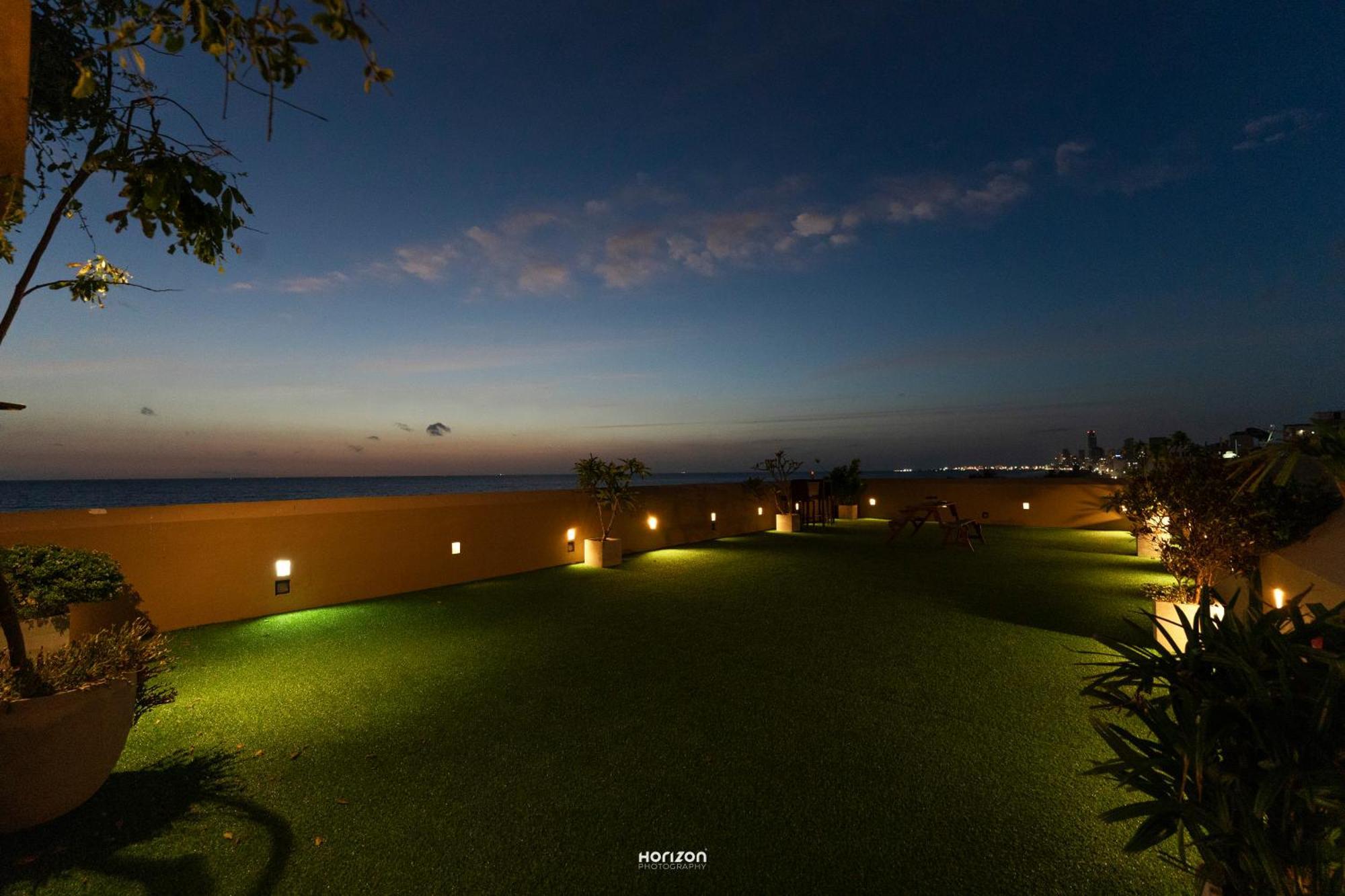 50 By The Sea Hotel Dehiwala-Mount Lavinia Exterior photo